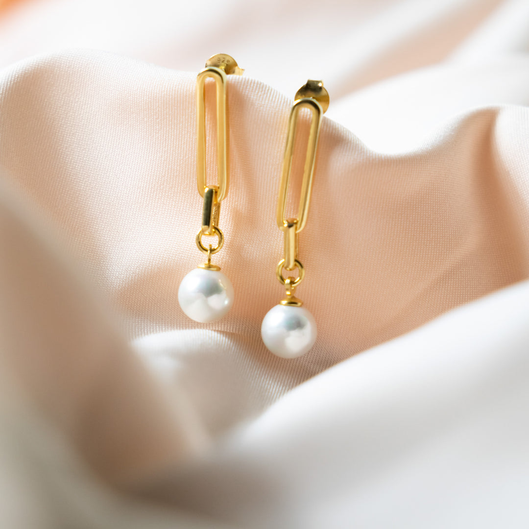 Pearl Chain Classic Earring